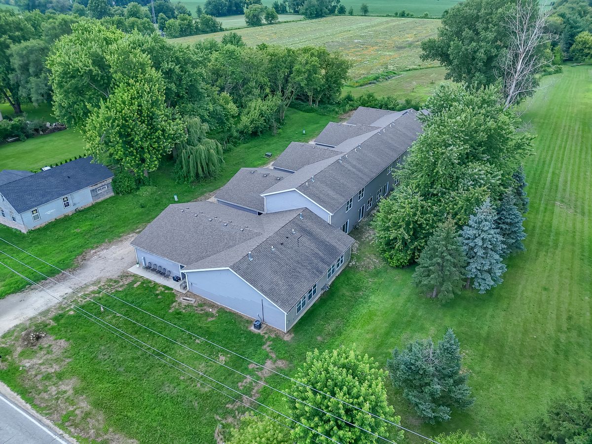 340 N Wooster Street, Capron, IL 61012