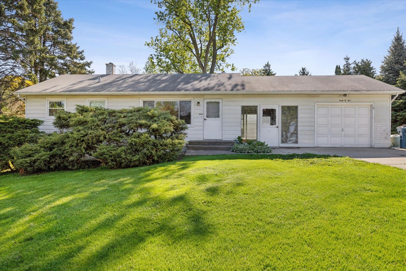 4005 Morton Avenue — Downers Grove, IL 60515