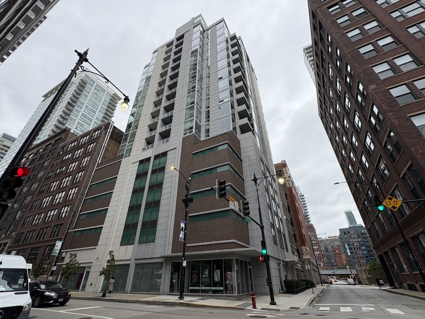 170 W Polk Street #1003 — Chicago, IL 60605