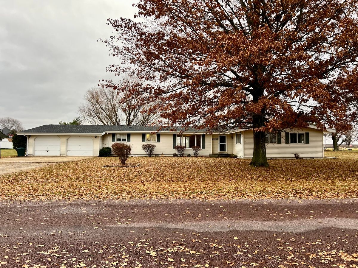 106 Lakeview Drive, Gibson City, IL 60936