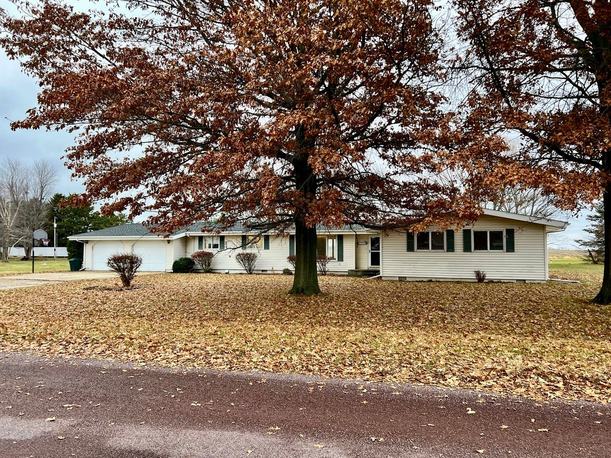 106 Lakeview Drive, Gibson City, IL 60936
