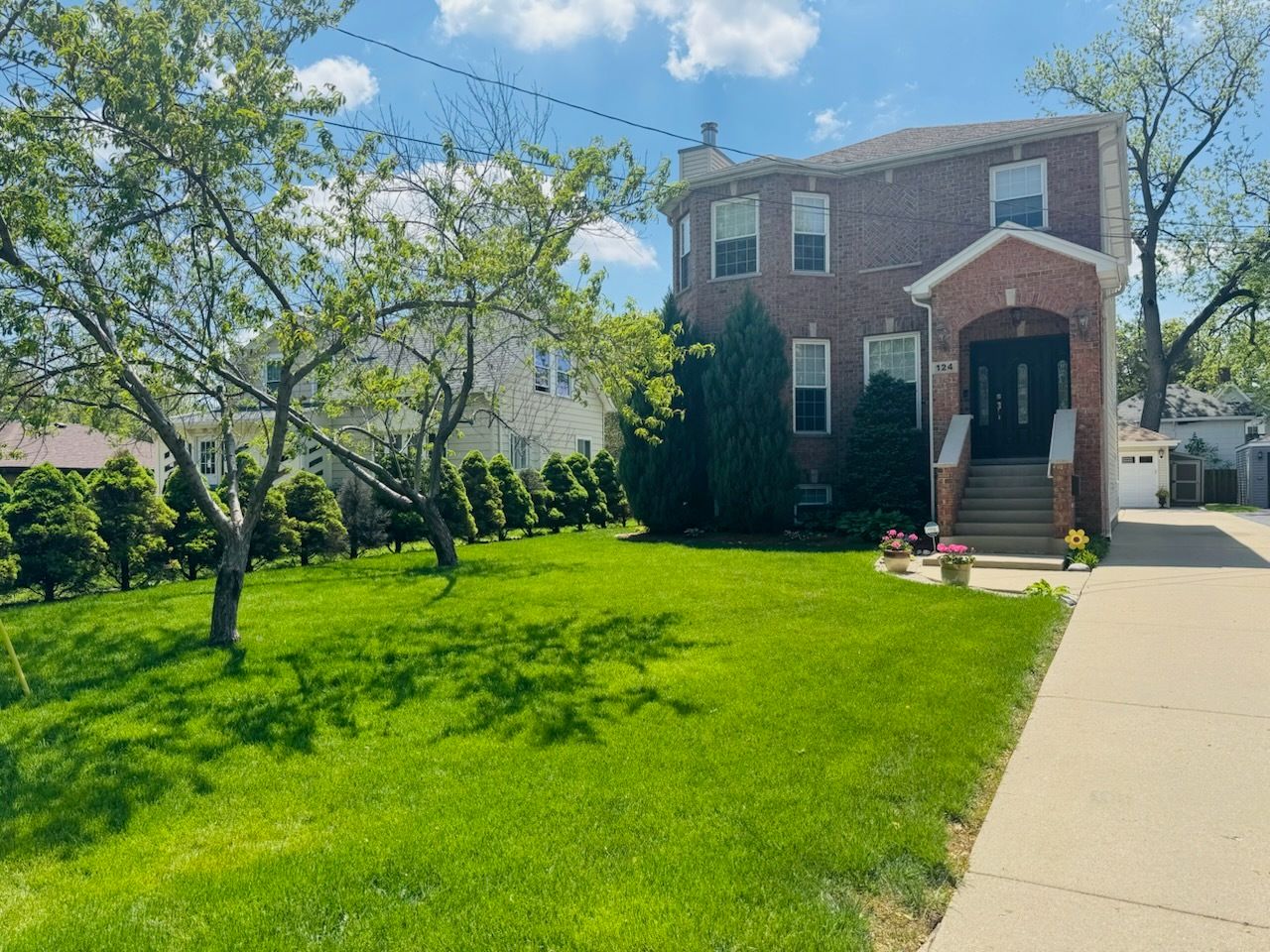 124 Hubbard Court — Wauconda, IL 60084