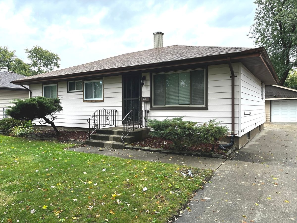 15439 Elm Street, South Holland, IL 60473