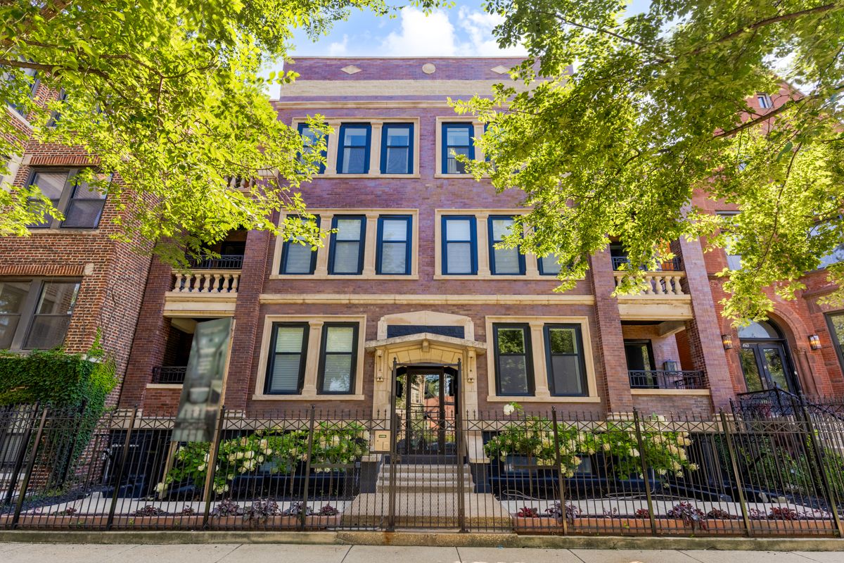 4559 Michigan Avenue, Chicago, IL 60653