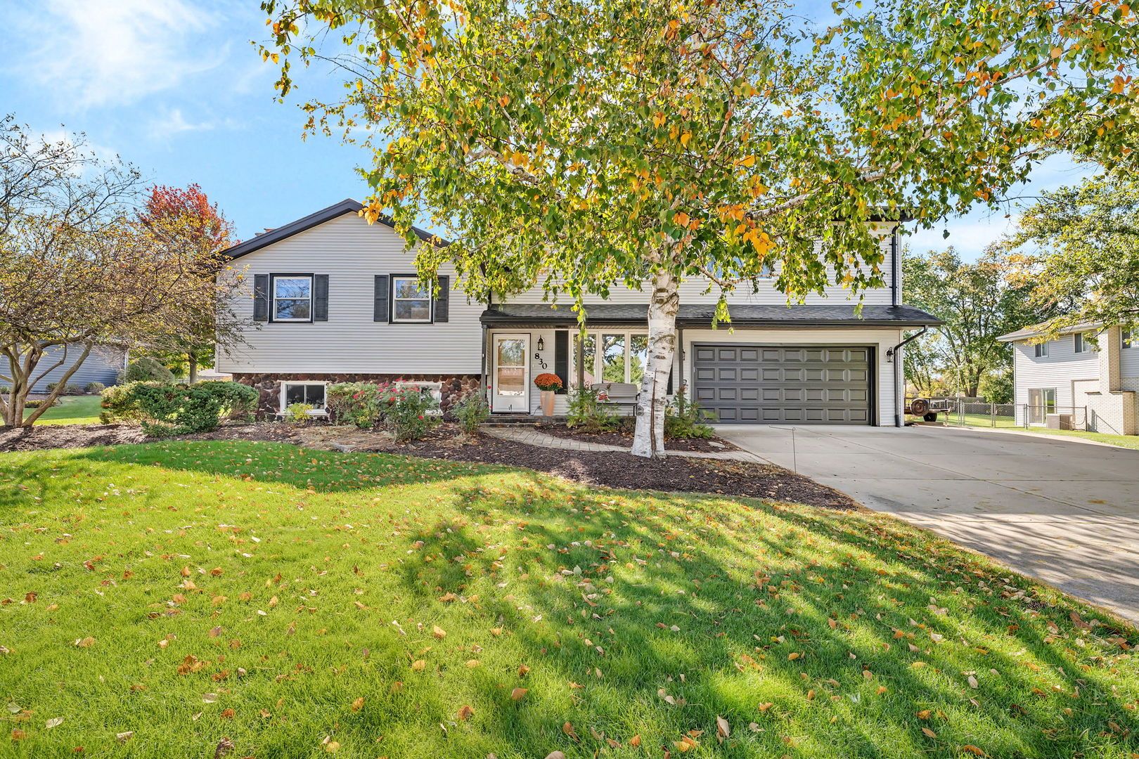 830 Wagon Drive — New Lenox, IL 60451