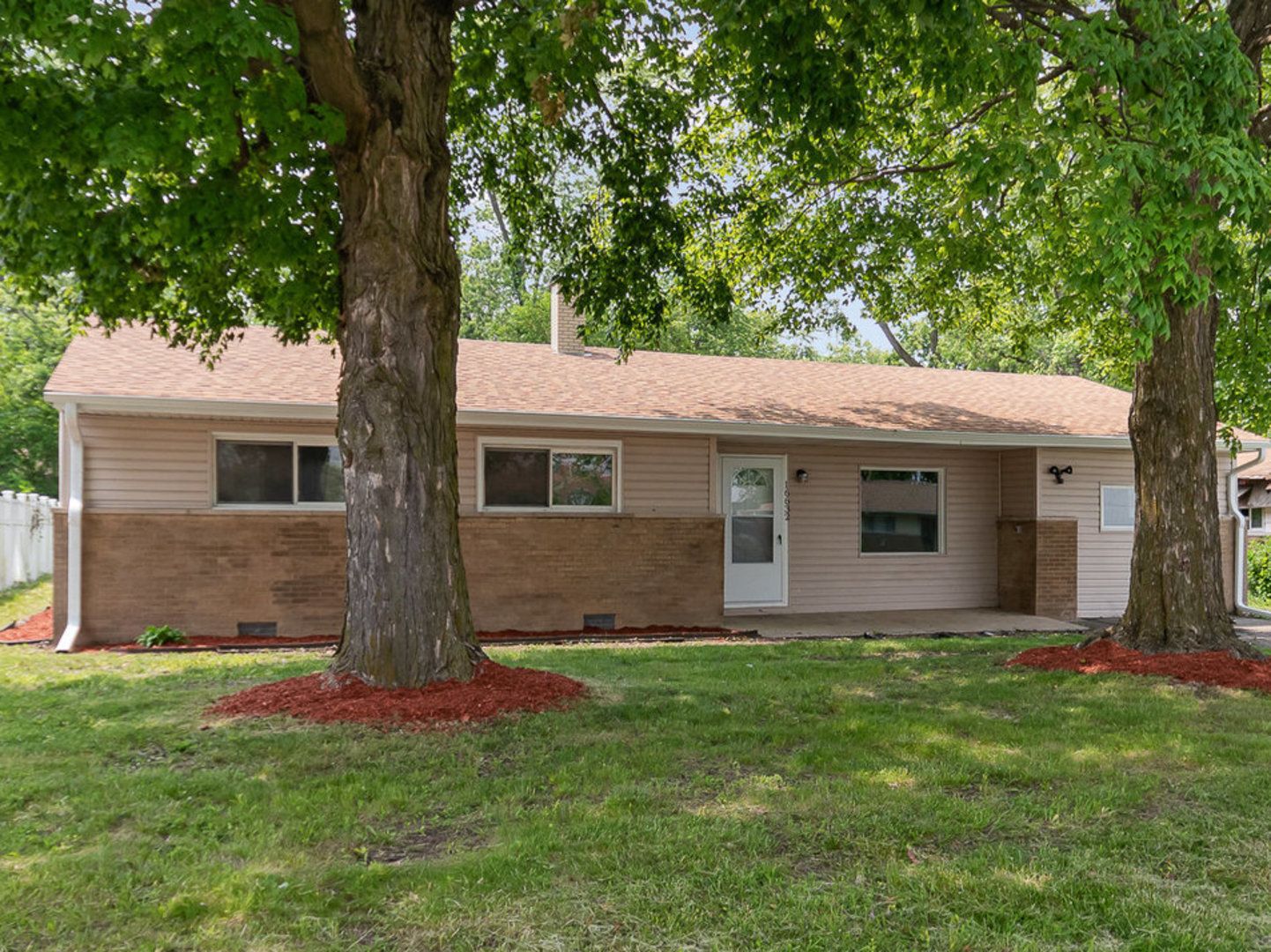 16632 Sawyer Avenue — Markham, IL 60428