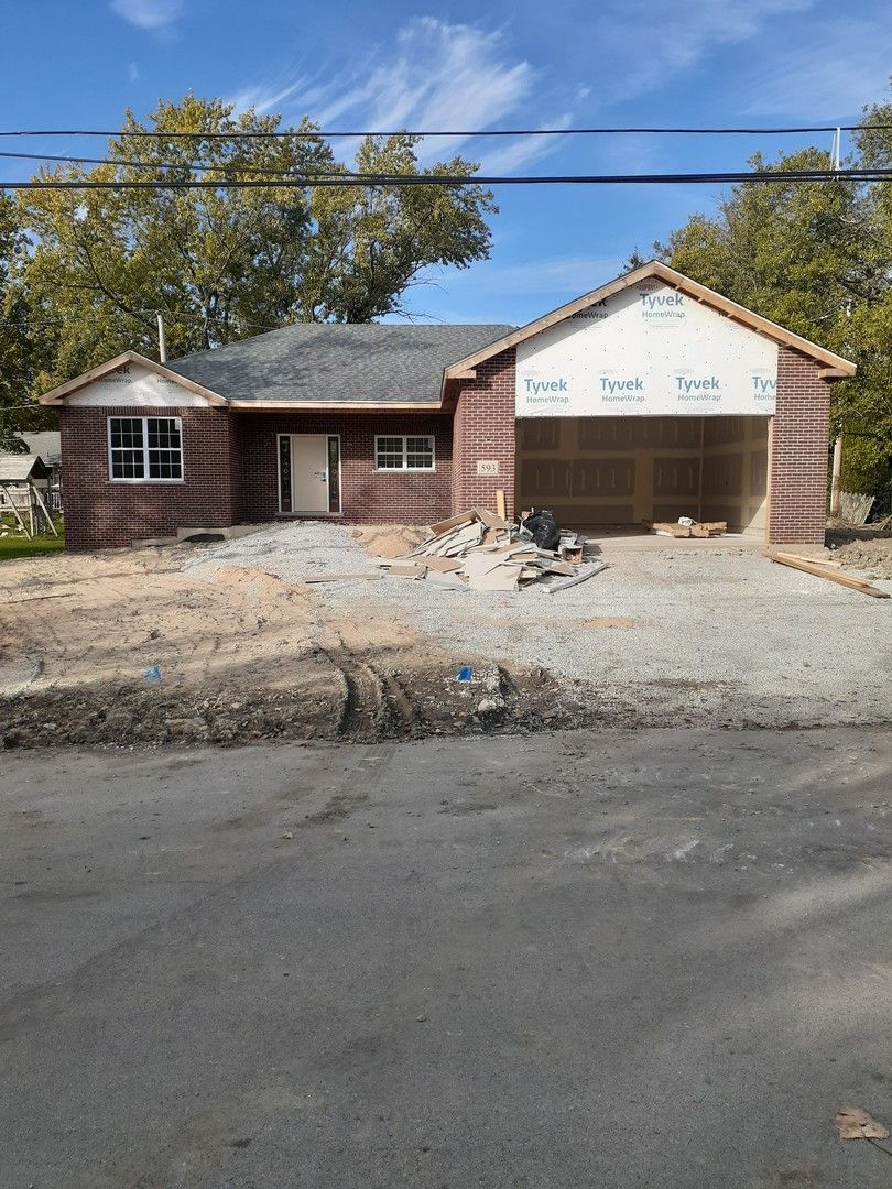 593 Farm Street, Crete, IL 60417