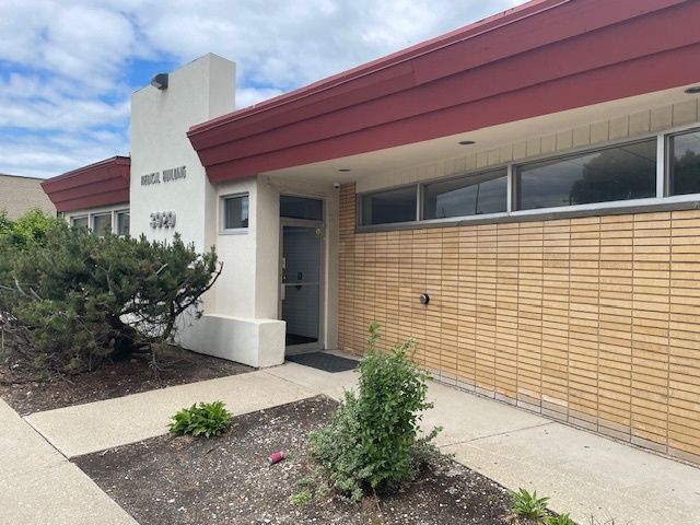 3929 N Central Avenue — Chicago, IL 60634