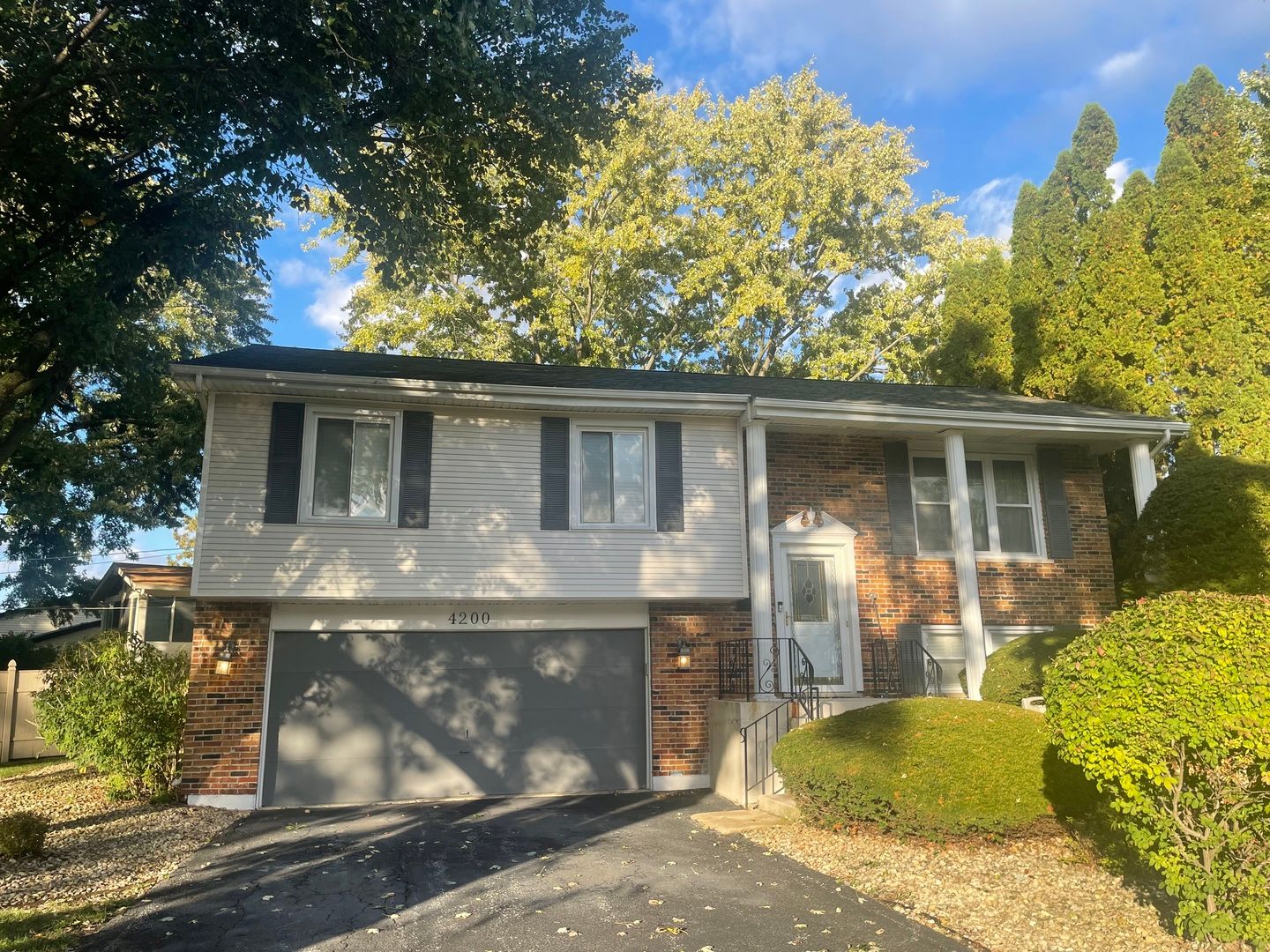 4200 W 176th Place — Country Club Hills, IL 60478