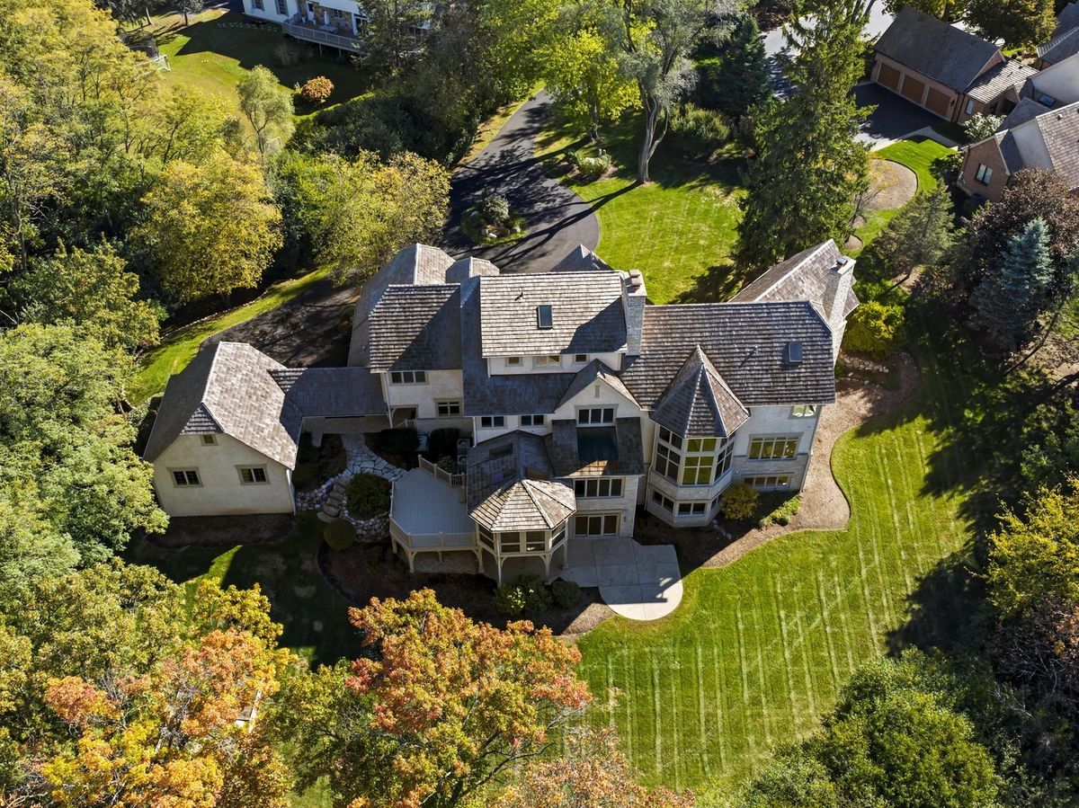 79 S Wynstone Drive, North Barrington, IL 60010