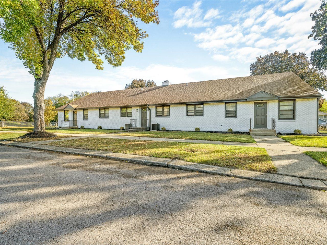 820 Cottage Grove Avenue — Rockford, IL 61103