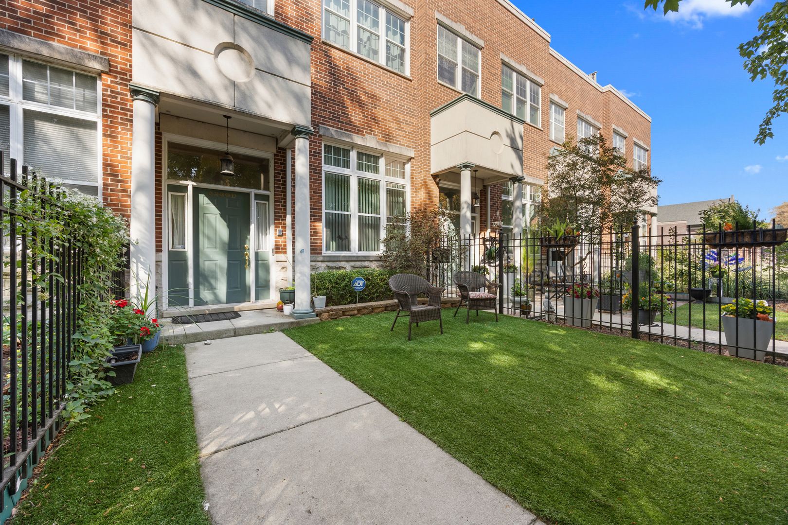 5230 S University Avenue #D — Chicago, IL 60615