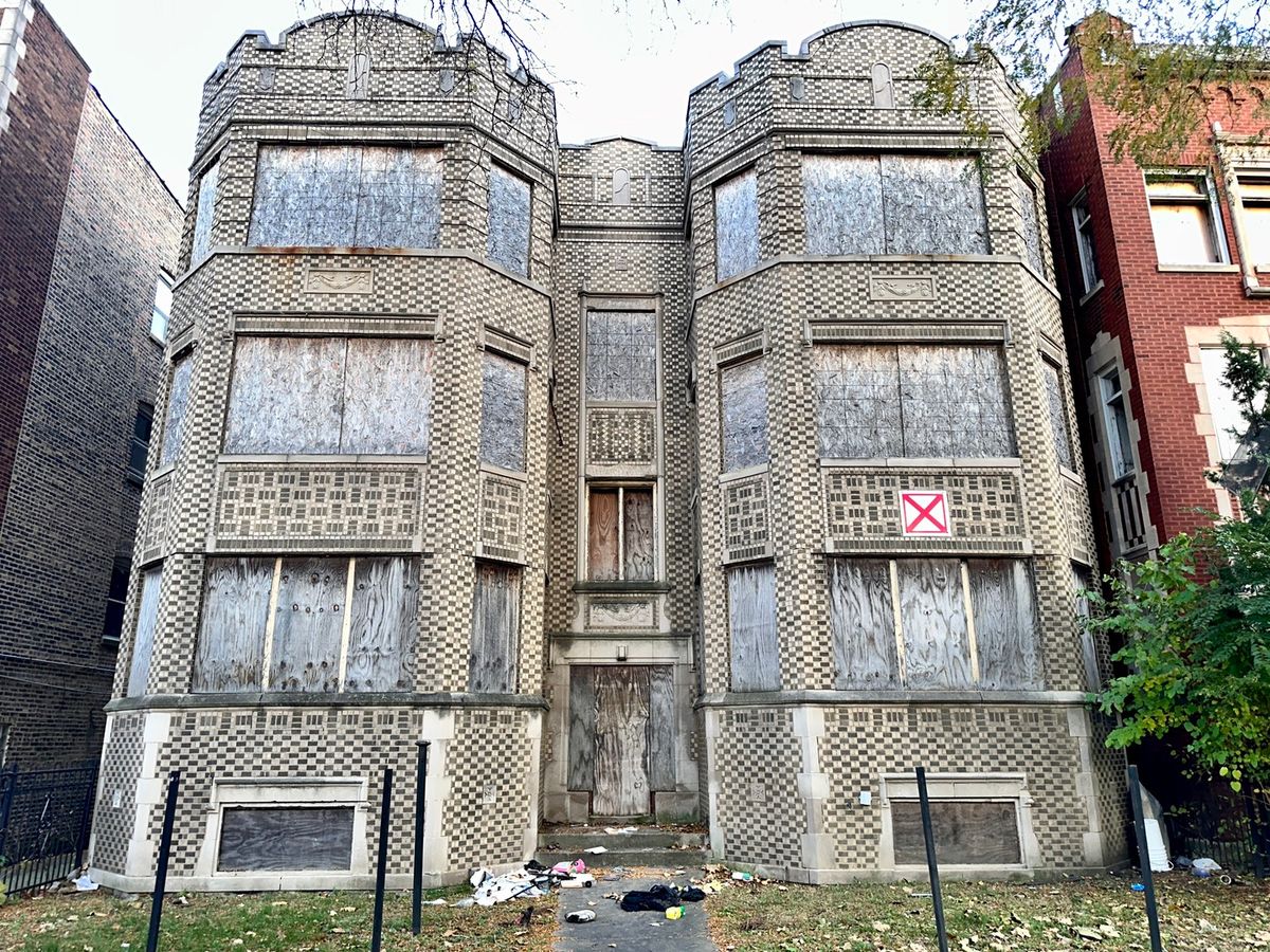 7919 Essex Avenue, Chicago, IL 60617