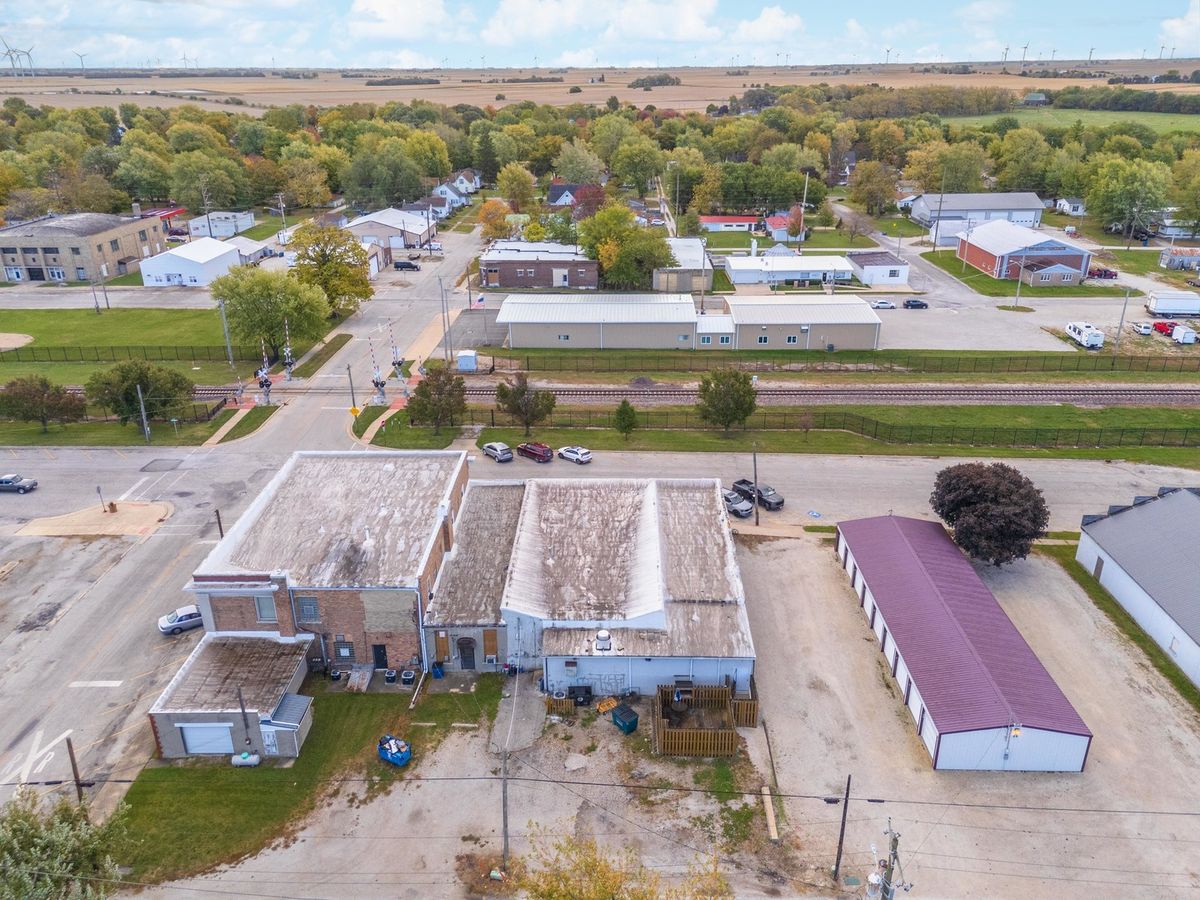 210 S Waupansie Street, Odell, IL 60460
