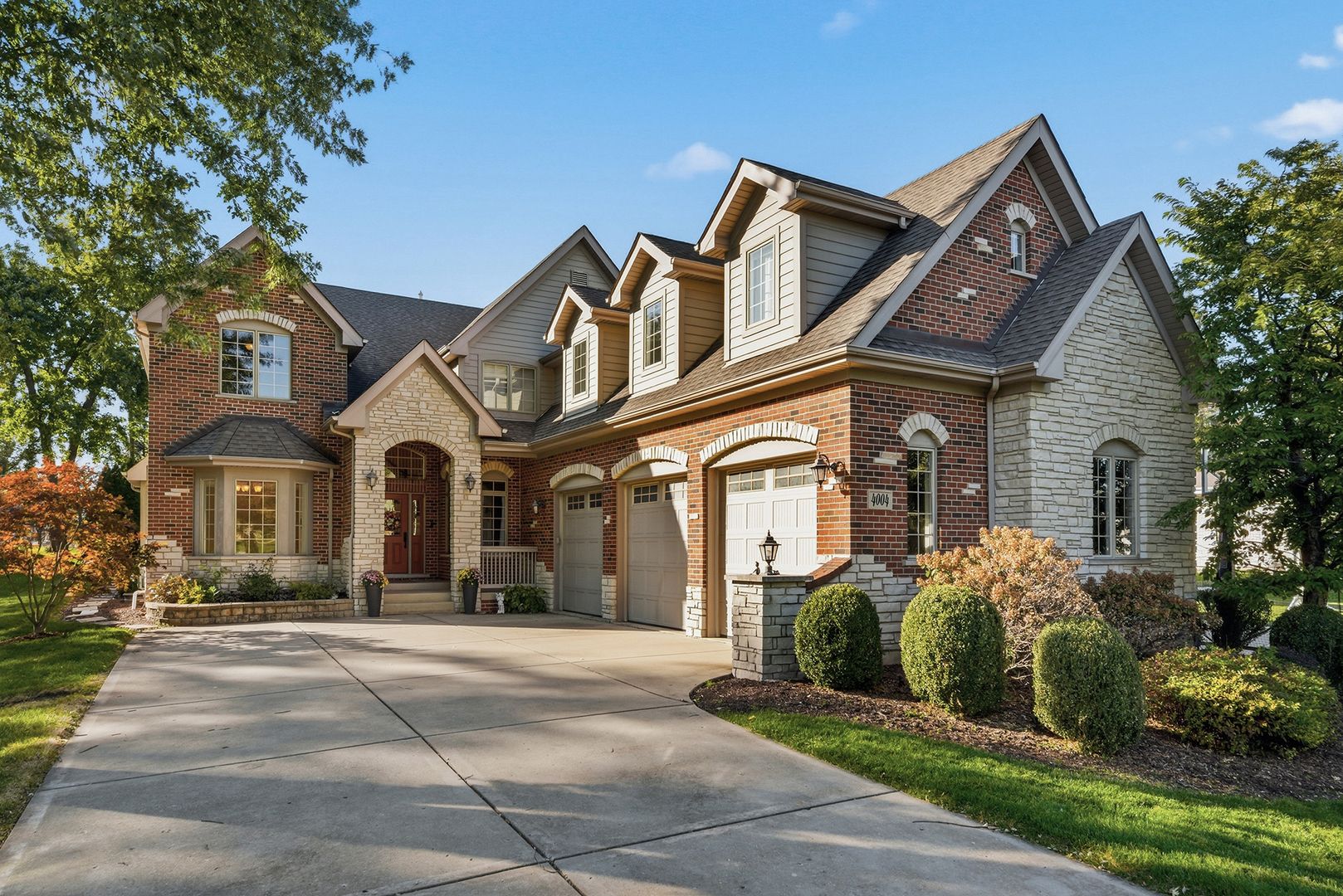 4004 Venard Road — Downers Grove, IL 60515