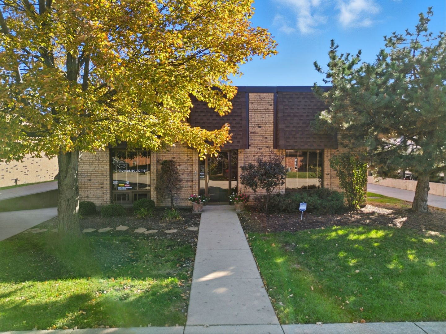 1425 Louis Avenue — Elk Grove Village, IL 60007
