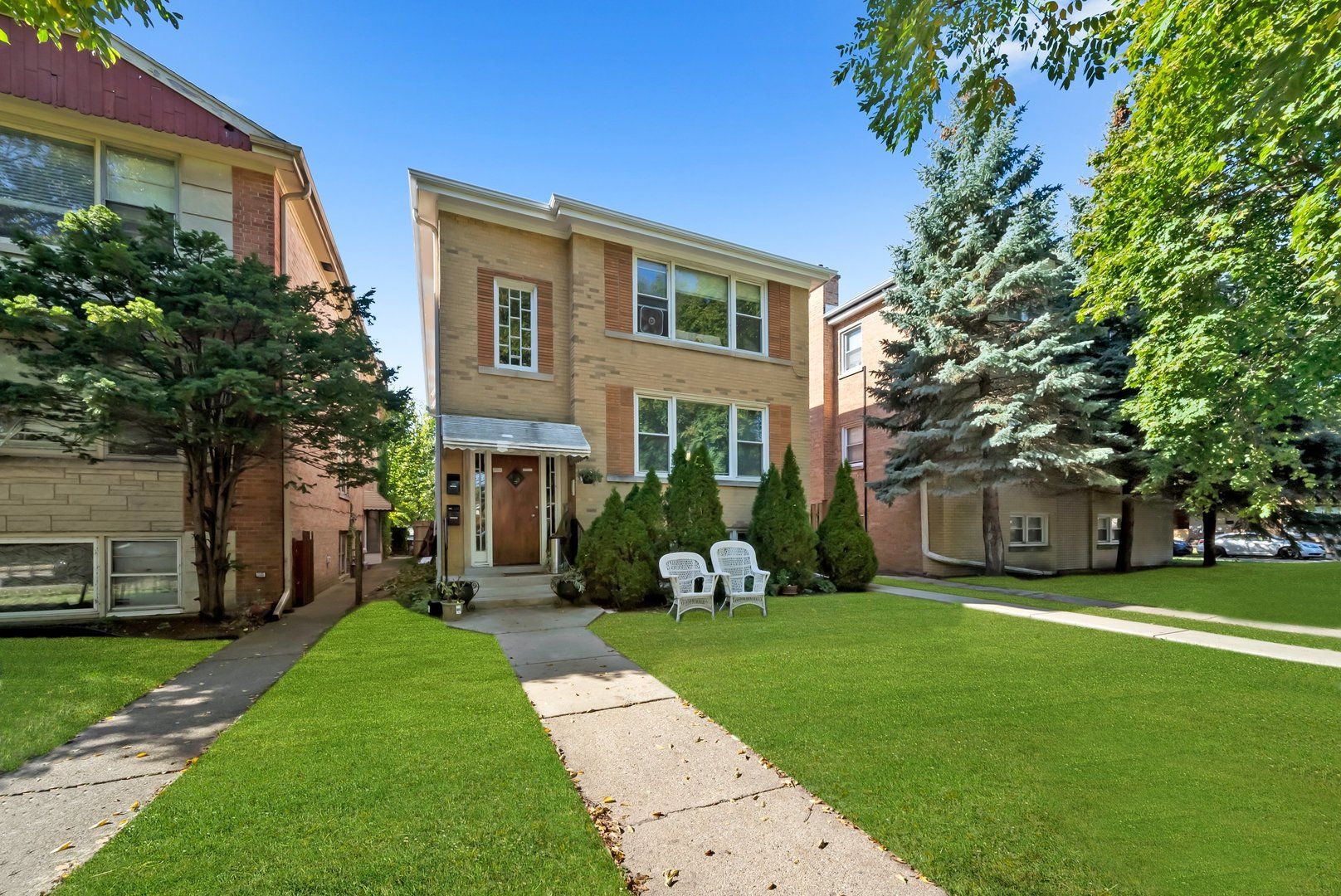 704 Florence Avenue — Evanston, IL 60202