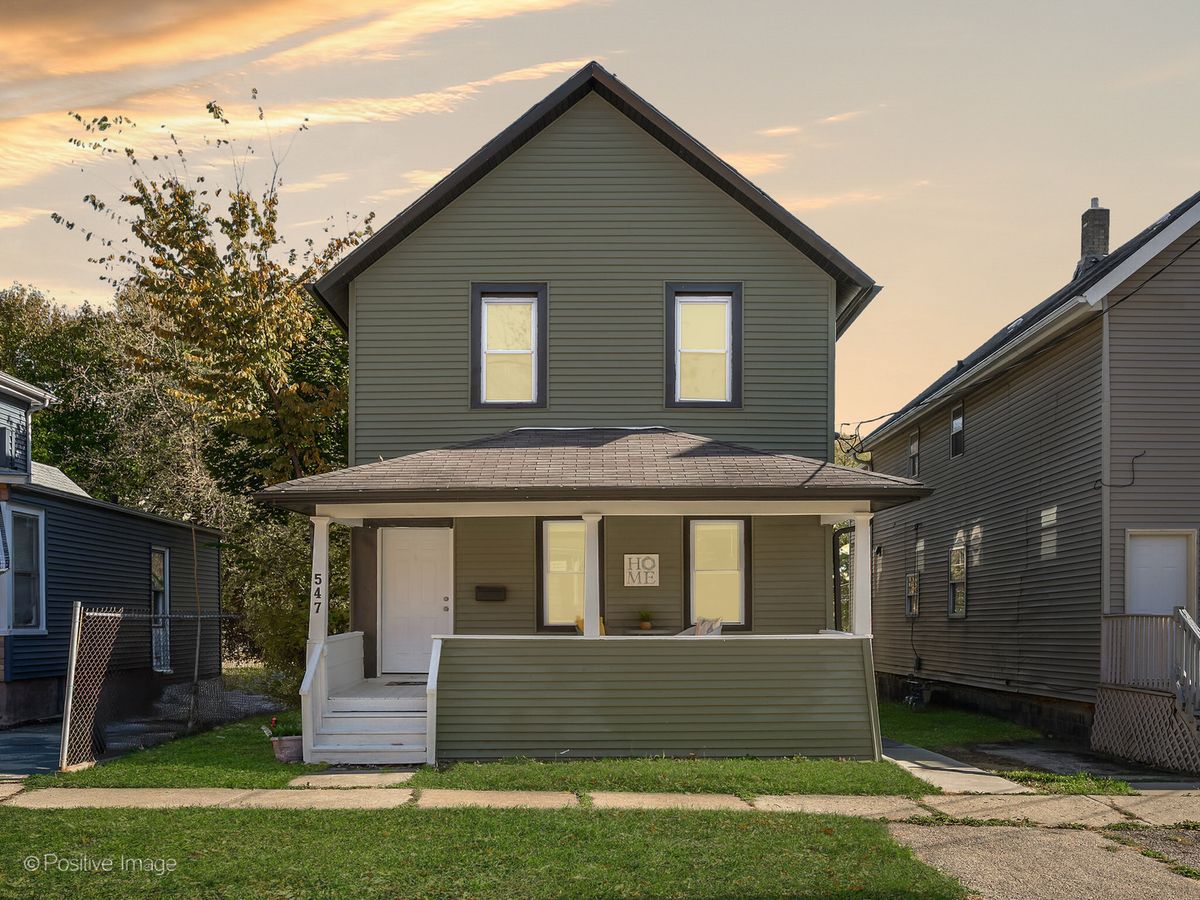 547 Martin Luther King Jr Avenue, Waukegan, IL 60085