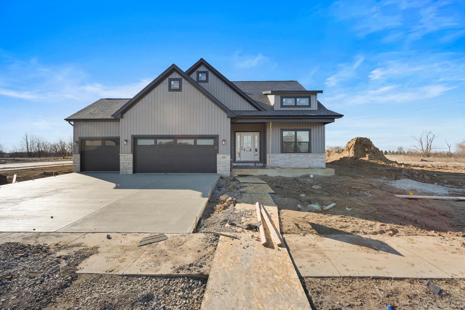 713 Wheatley Drive — Mahomet, IL 61853