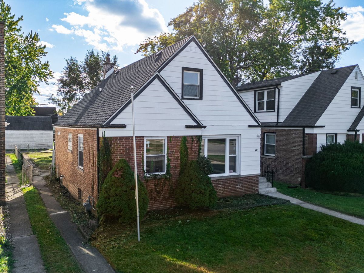 43 163rd Street, Calumet City, IL 60409