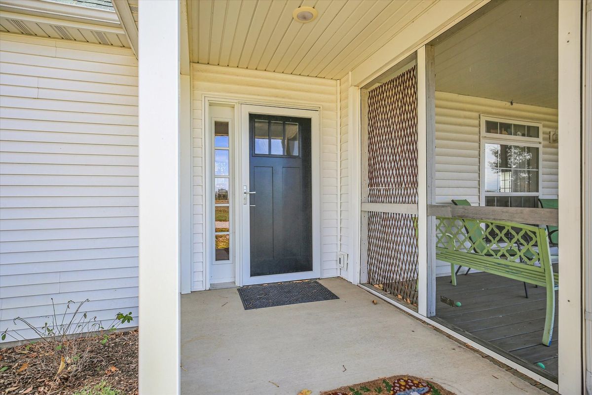 561 County Road 700 N, Sadorus, IL 61872
