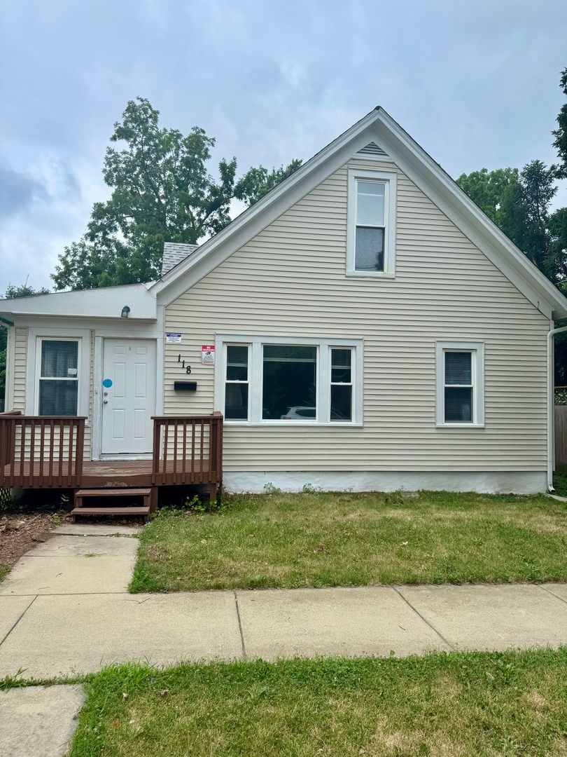 118 Wilcox Avenue, Elgin, IL 60123