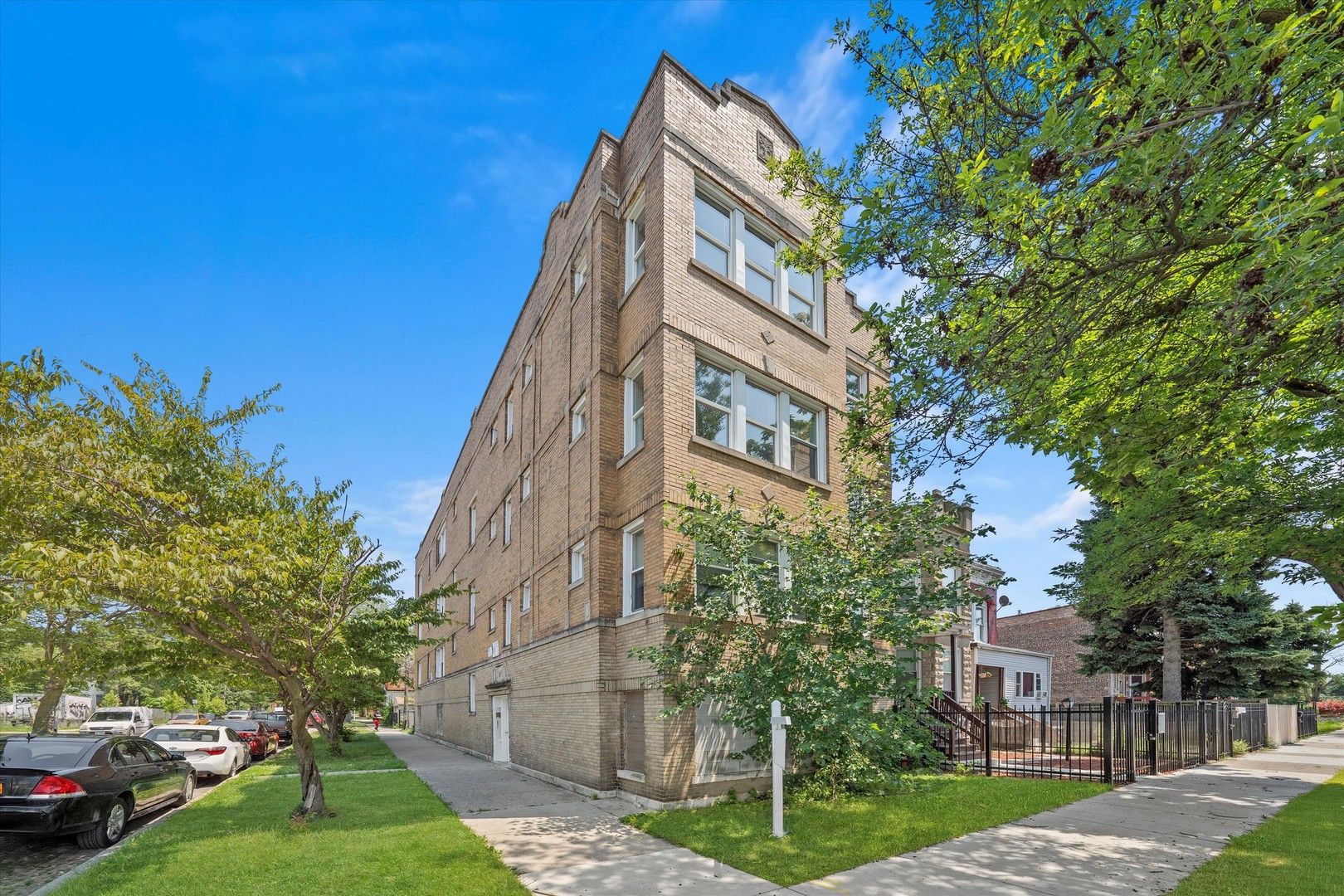 3349 W 21st Street — Chicago, IL 60623