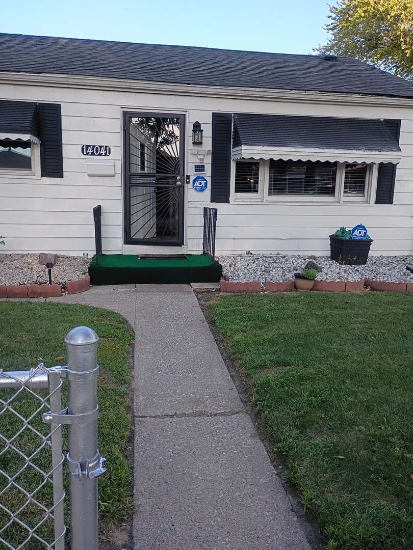 14041 Calhoun Avenue, Burnham, IL 60633