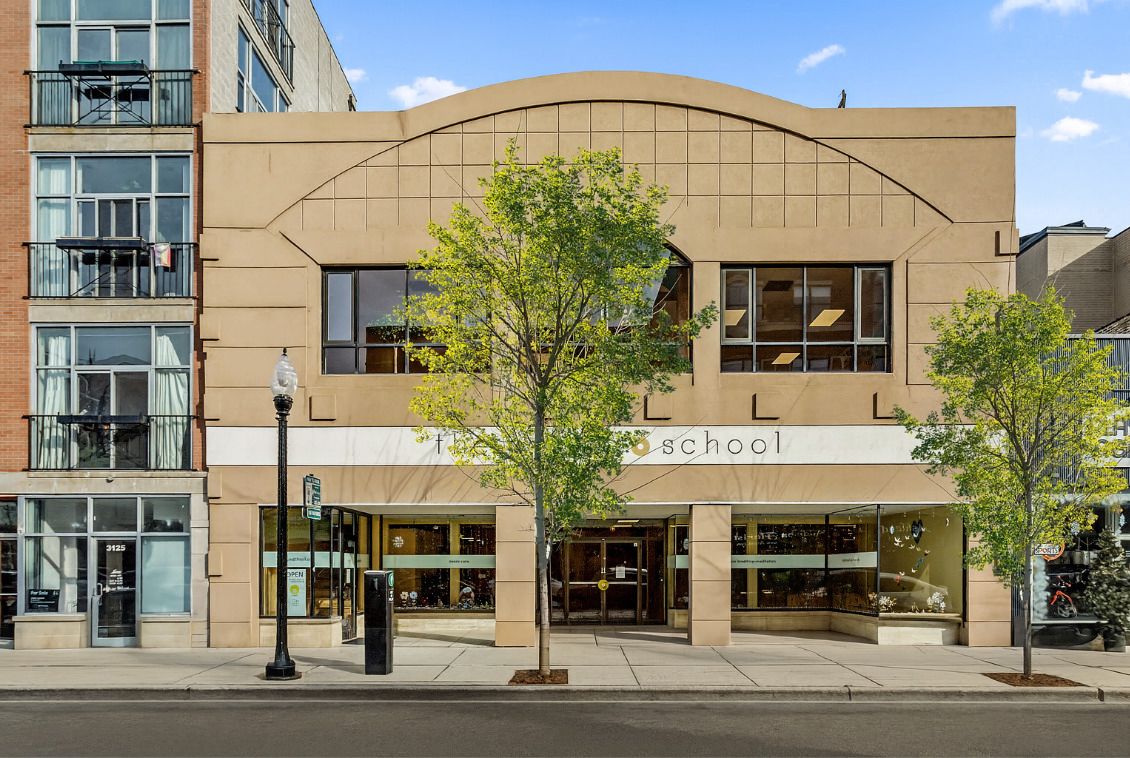 3121 Lincoln Avenue, Chicago, IL 60657