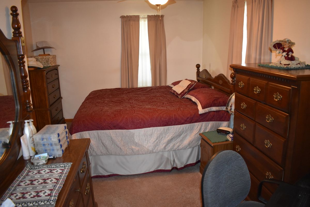 9898 E 1200 North Road, Chenoa, IL 61726