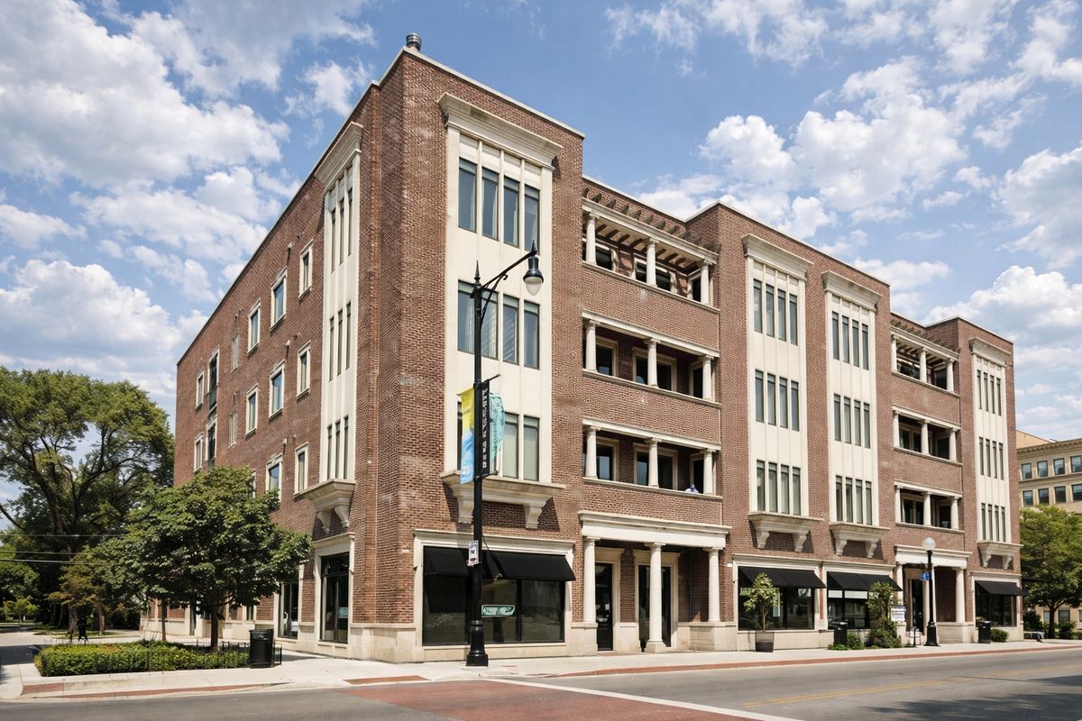 2401 Janssen Avenue, Chicago, IL 60614