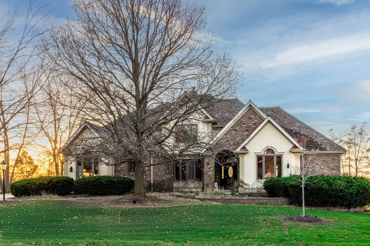 28790 Sky Crest Drive, Ivanhoe, IL 60060