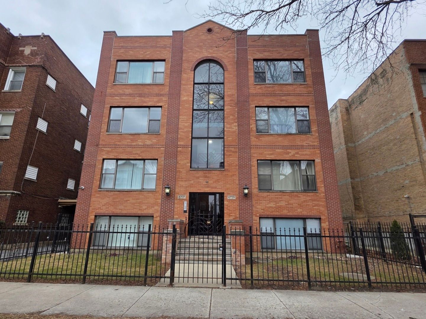 6739 S Merrill Avenue #1N — Chicago, IL 60649