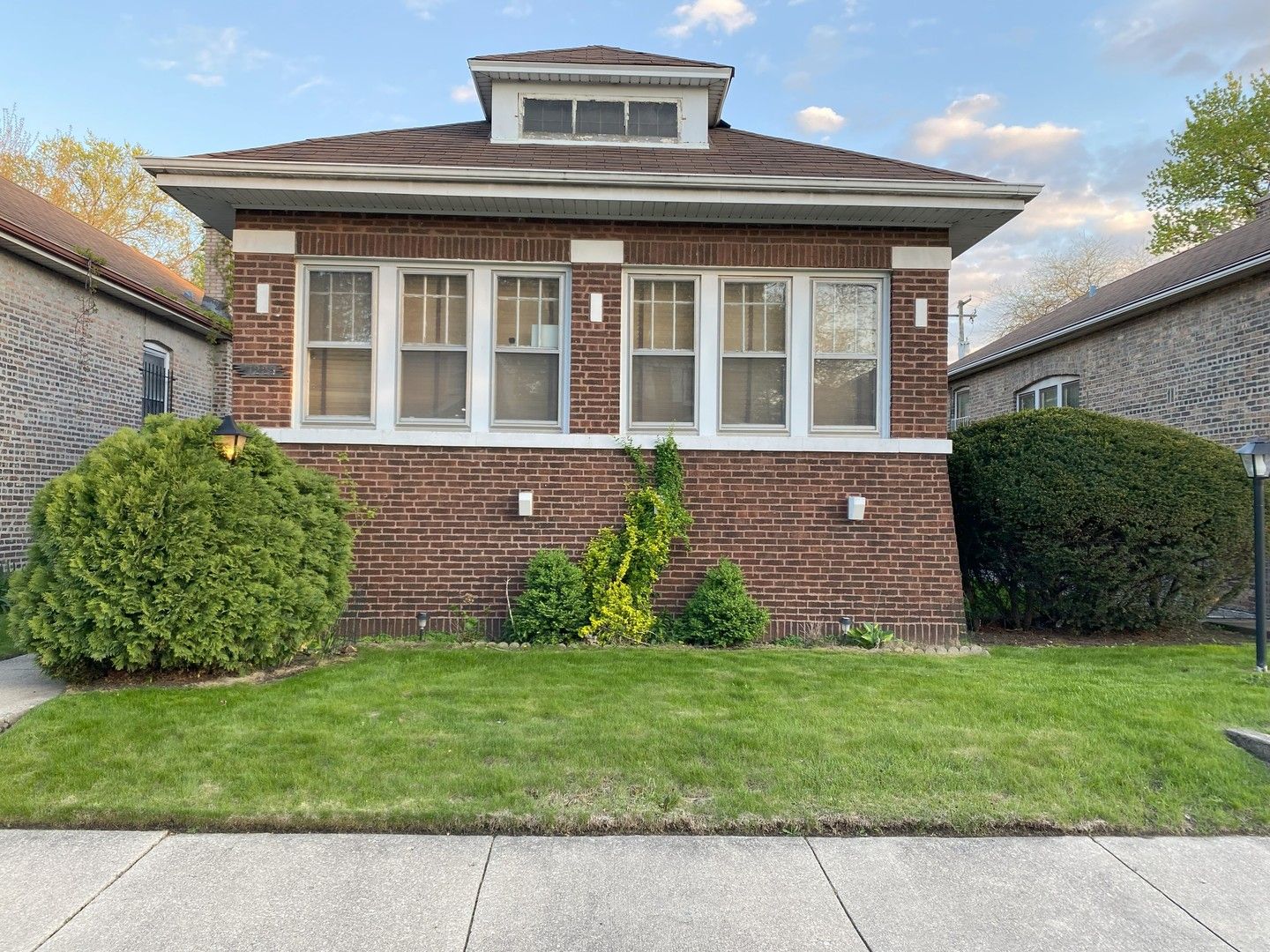 1225 E 71st Place — Chicago, IL 60619