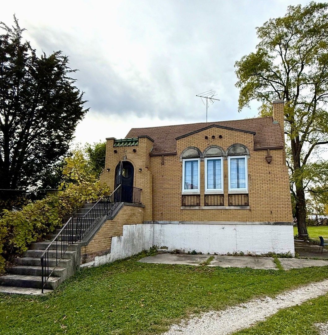 21920 Lincoln Highway, Lynwood, IL 60411