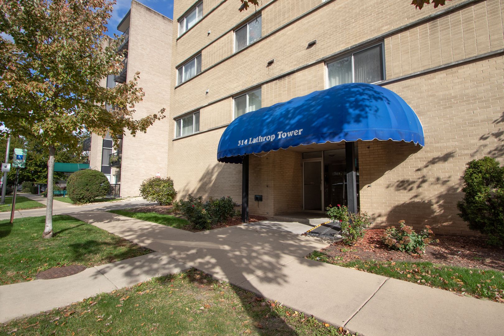 314 Lathrop Avenue #604 — Forest Park, IL 60130
