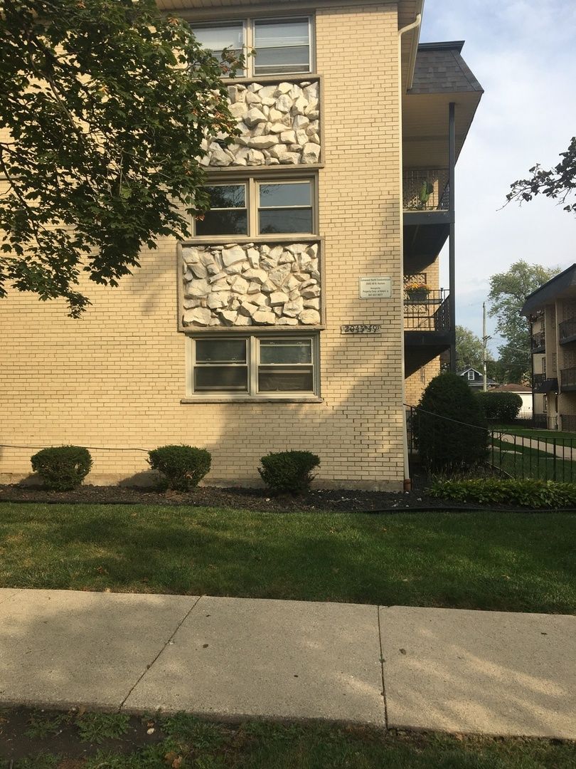 2045 Harlem Avenue, Chicago, IL 60707