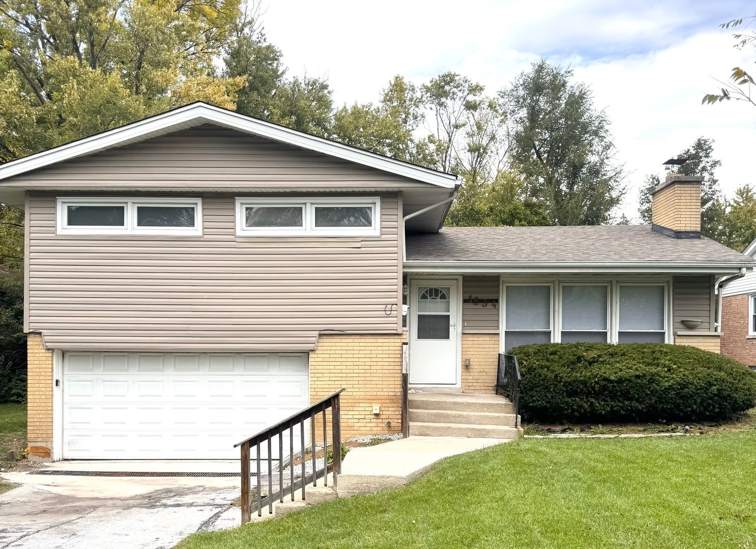 1834 TERRACE Road — Homewood, IL 60430