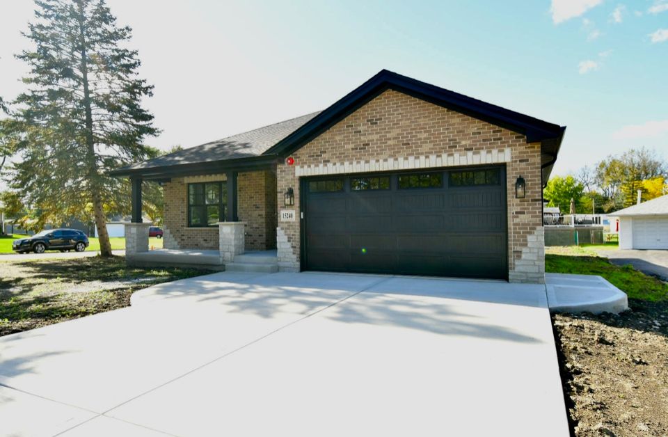 3807 Patricia Lane — Richton Park, IL 60471