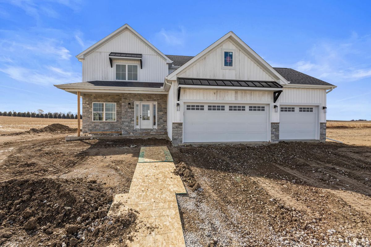 303 Collins Drive, Mahomet, IL 61853