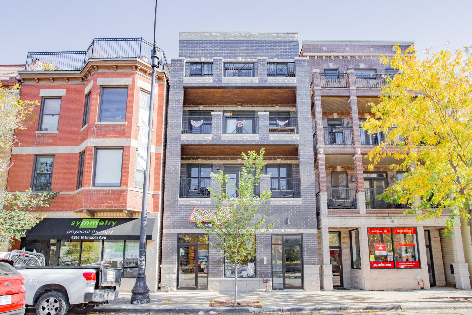 4357 N Lincoln Avenue #C — Chicago, IL 60618