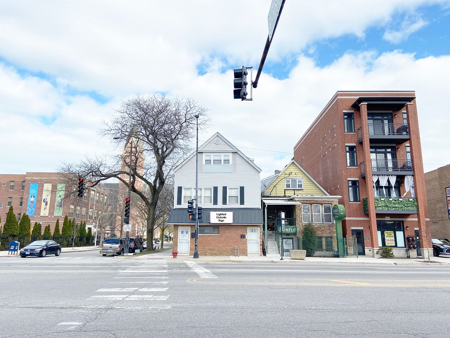 4857 N Western Avenue — Chicago, IL 60625