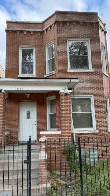 1053 Monticello Avenue — Chicago, IL 60651