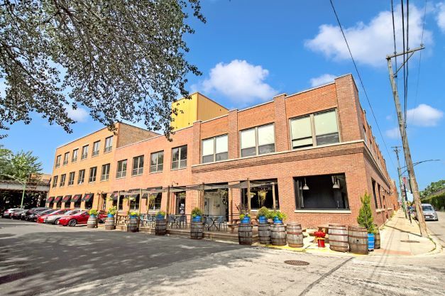 1806 W Cuyler Avenue #111 — Chicago, IL 60613