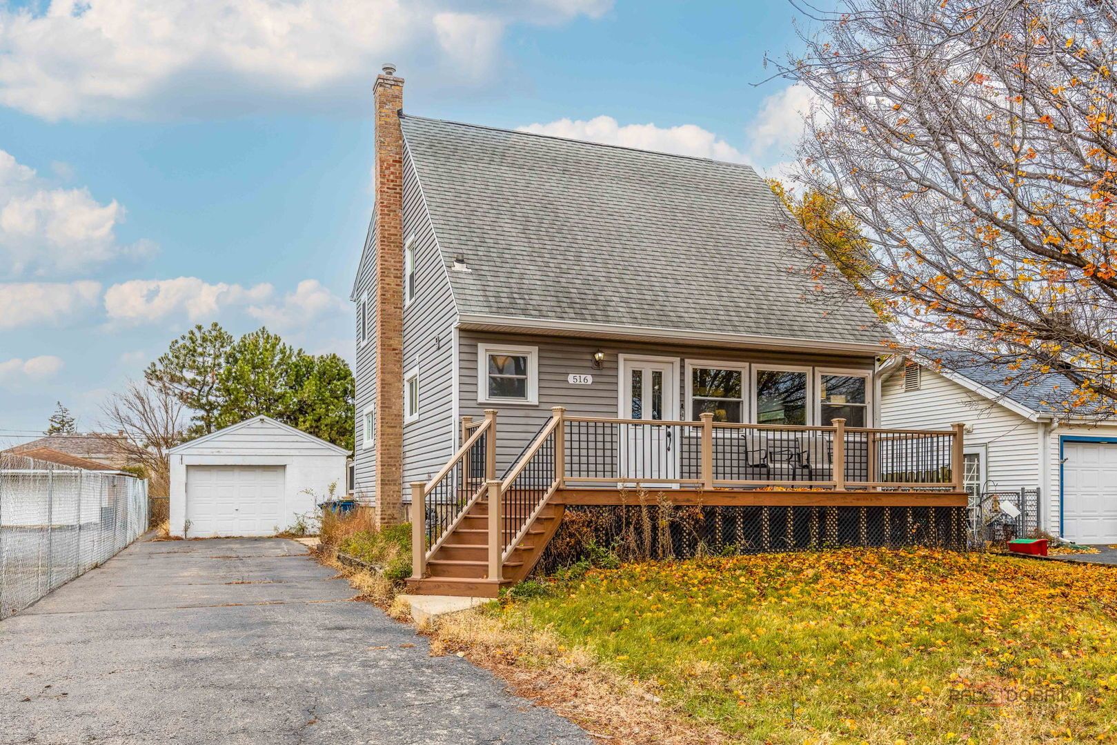 516 N Emroy Avenue — Elmhurst, IL 60126