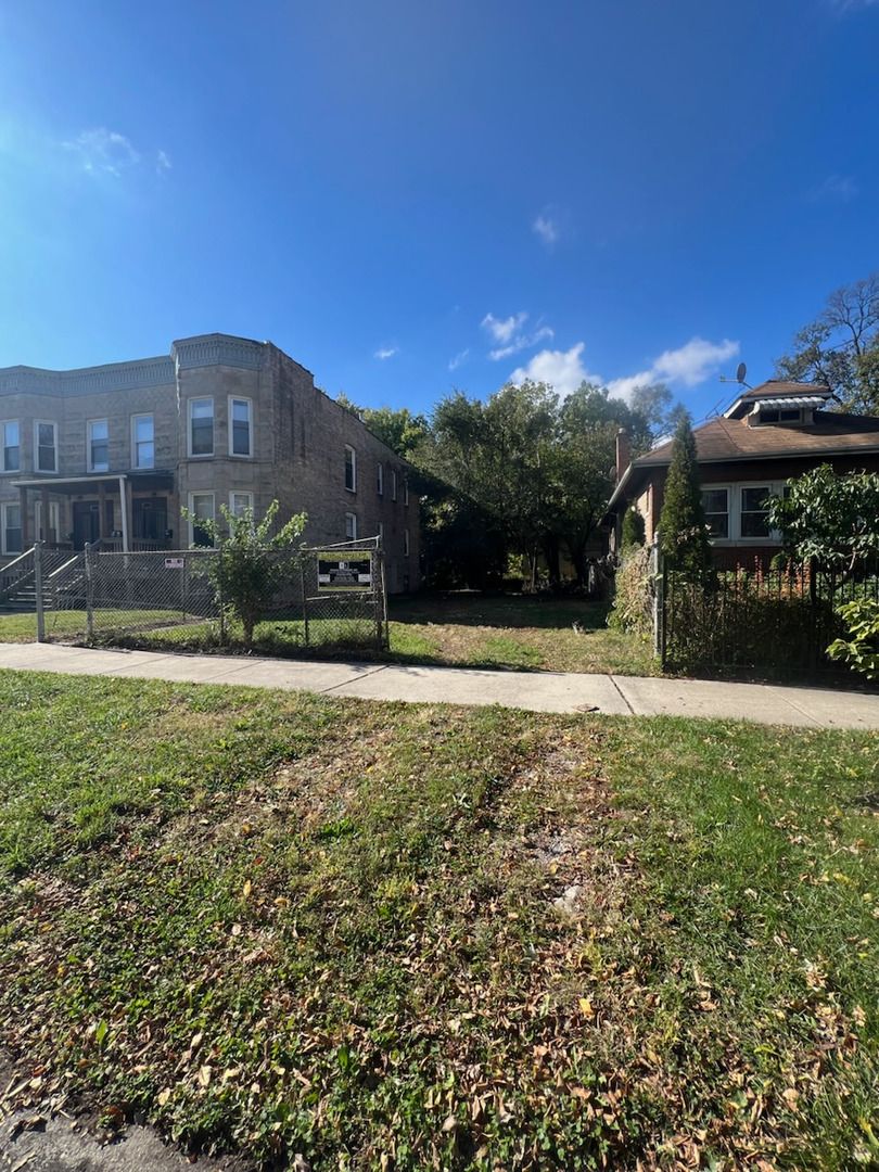 7636 Normal Avenue — Chicago, IL 60620