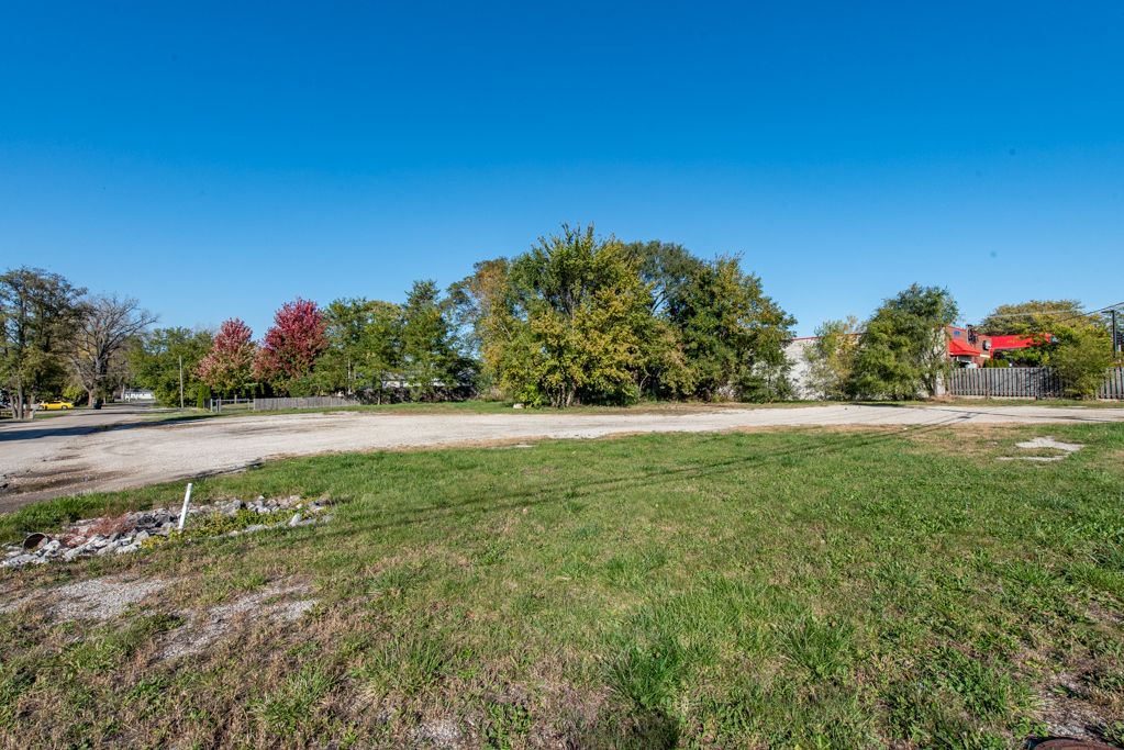10038 W Beach Road — Beach Park, IL 60087