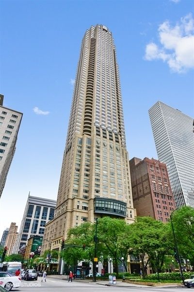 800 Michigan Avenue, Chicago, IL 60611