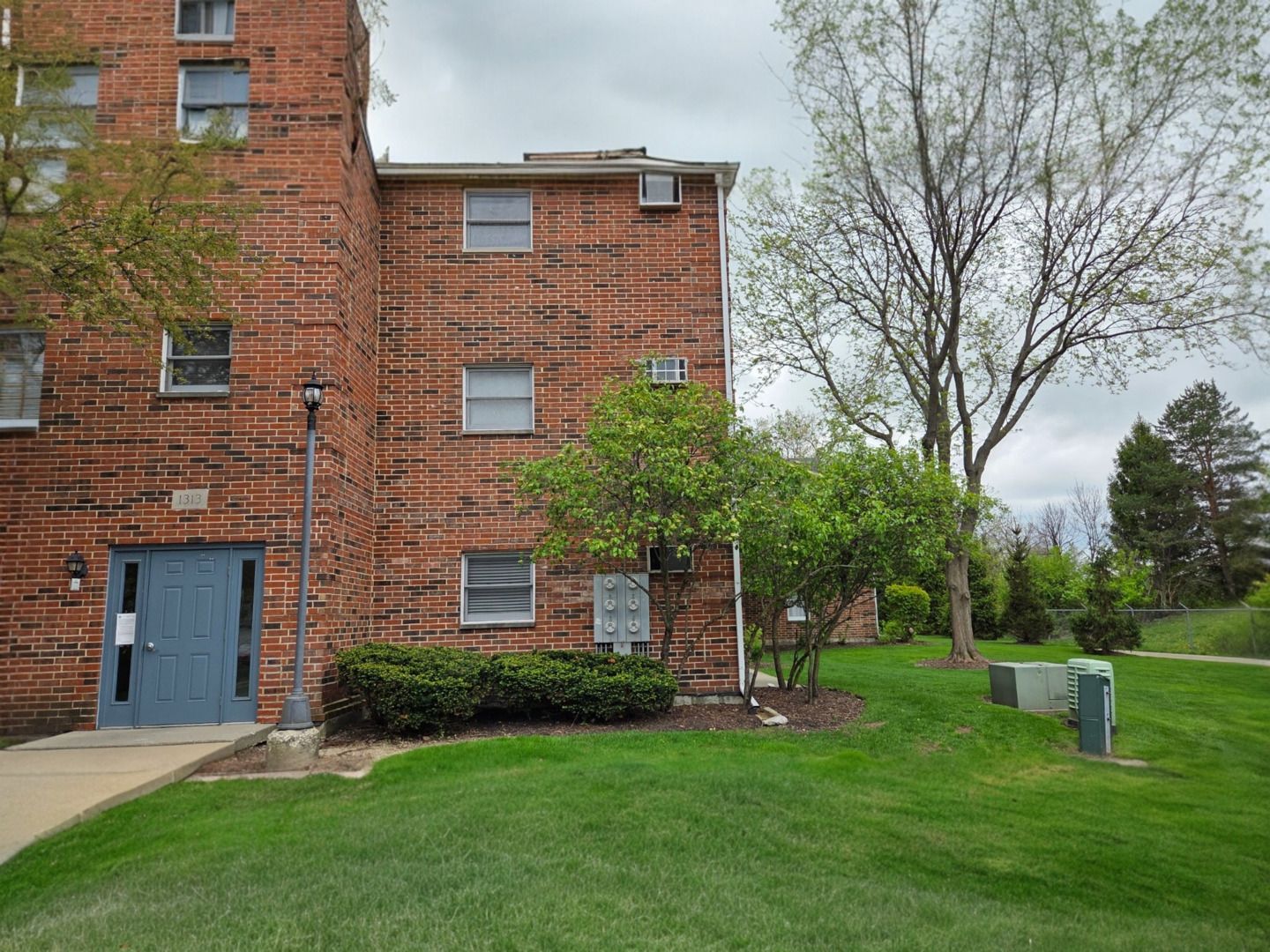 1313 Cunat Court #3F — Lake In The Hills, IL 60156