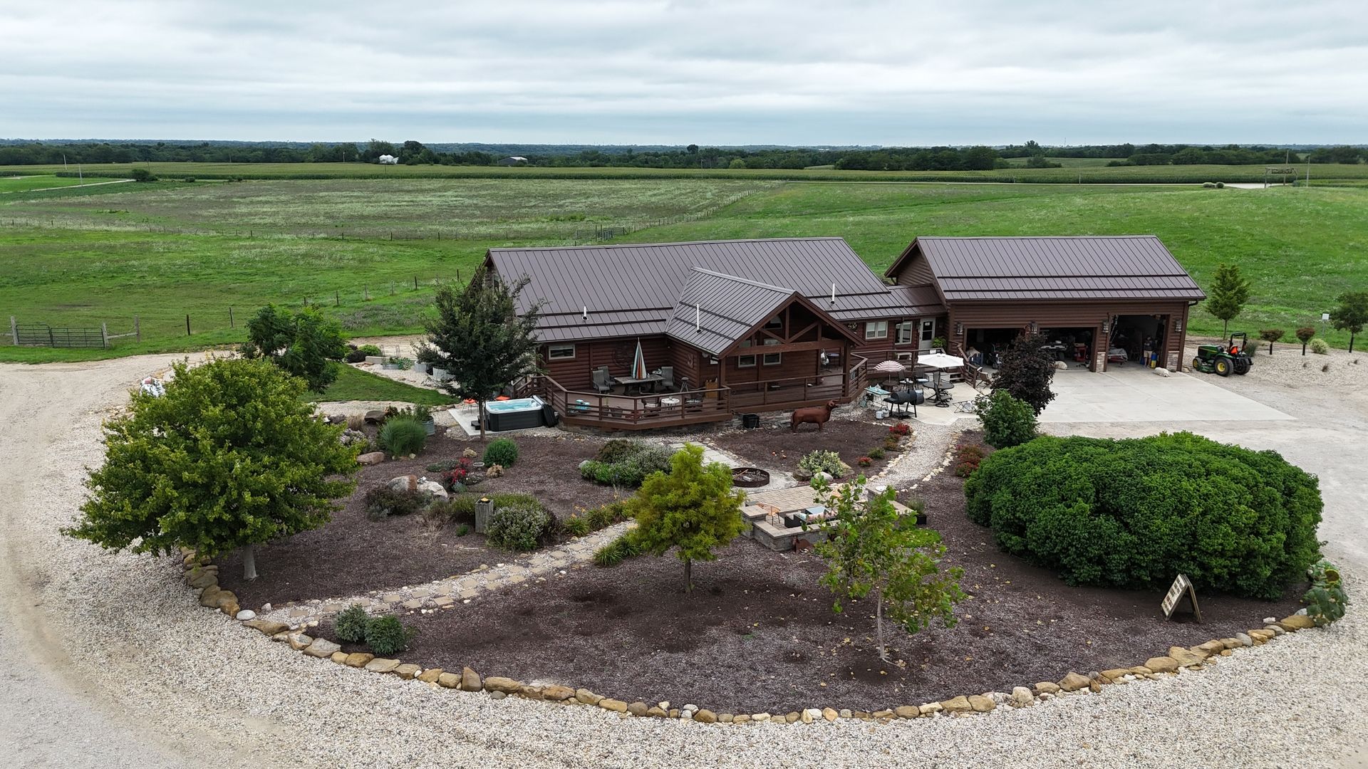 2951 N 28th Road — Seneca, IL 61360